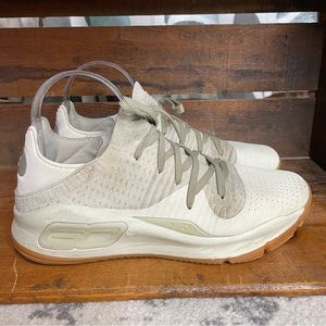 Under Armour GS Curry 4 Low Beige Size 6.5Y